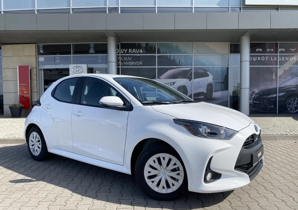 Toyota Yaris cena 93500 przebieg: 10, rok produkcji 2023 z Kalisz małe 529